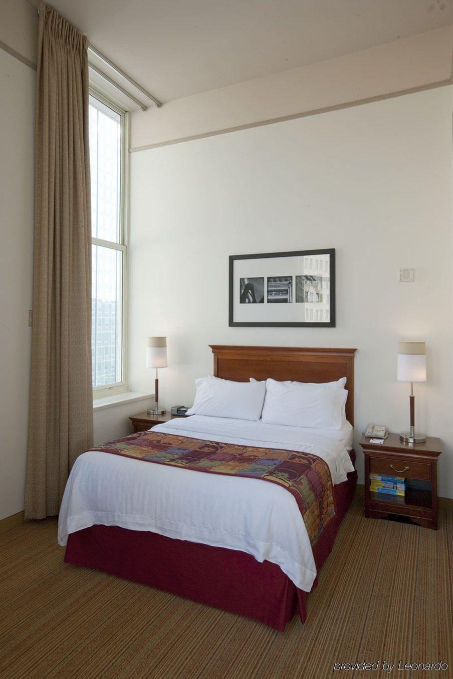 Residence Inn Milwaukee Downtown Exterior foto
